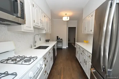 143 Garth Road Scarsdale NY 10583