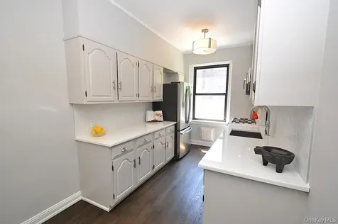 143 Garth Road Scarsdale NY 10583