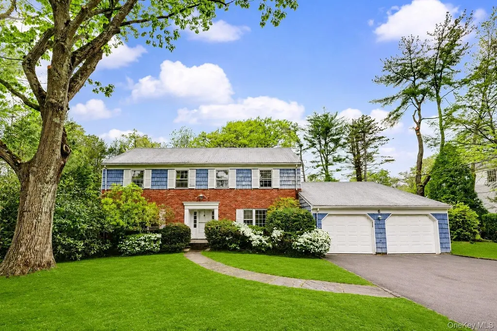 6 Hidden Green Lane Larchmont NY 10538