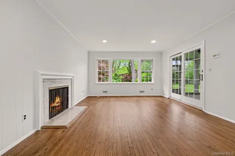 6 Hidden Green Lane Larchmont NY 10538