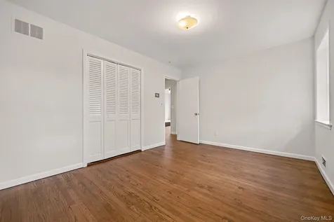 6 Hidden Green Lane Larchmont NY 10538