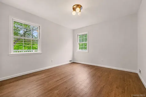 6 Hidden Green Lane Larchmont NY 10538