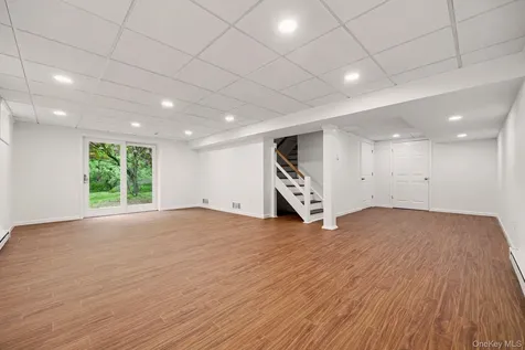 6 Hidden Green Lane Larchmont NY 10538