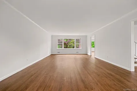 6 Hidden Green Lane Larchmont NY 10538