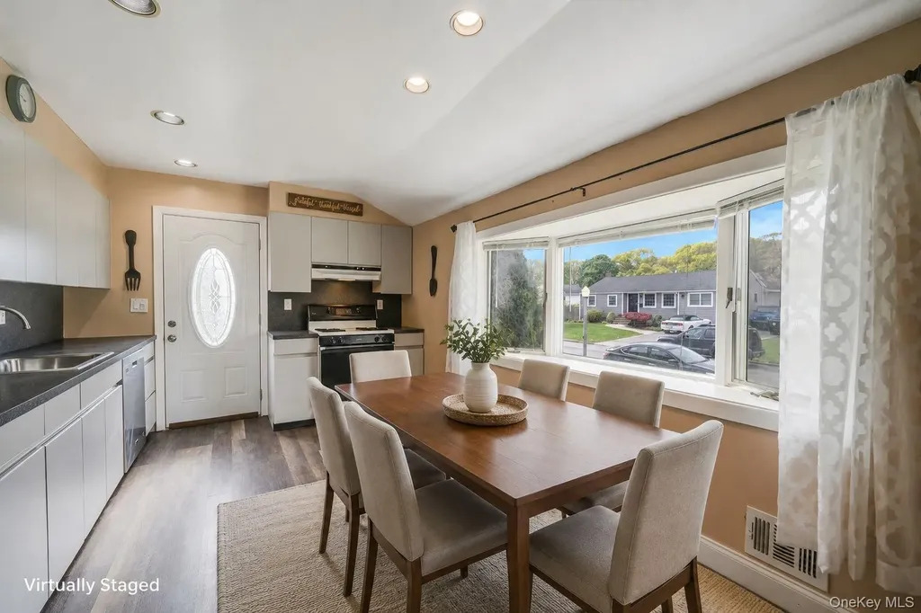 29 Franklin Street Islip NY 11751
