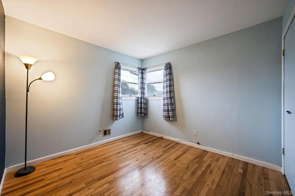 29 Franklin Street Islip NY 11751