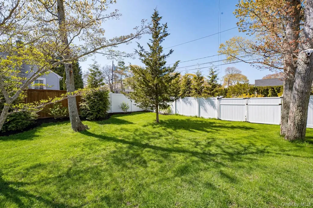48 Springville Road Hampton Bays NY 11946