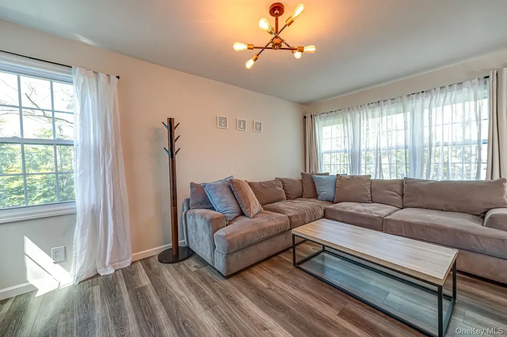 48 Springville Road Hampton Bays NY 11946