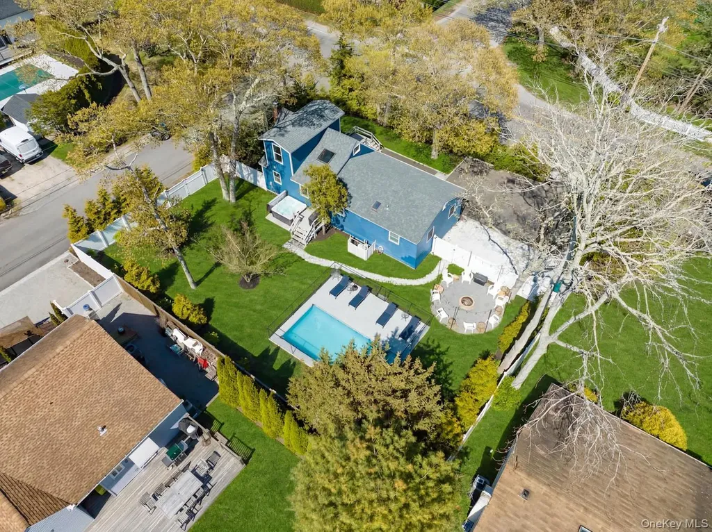 48 Springville Road Hampton Bays NY 11946