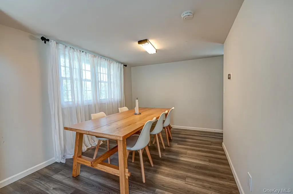 48 Springville Road Hampton Bays NY 11946
