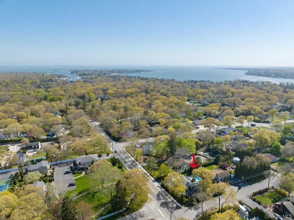 48 Springville Road Hampton Bays NY 11946
