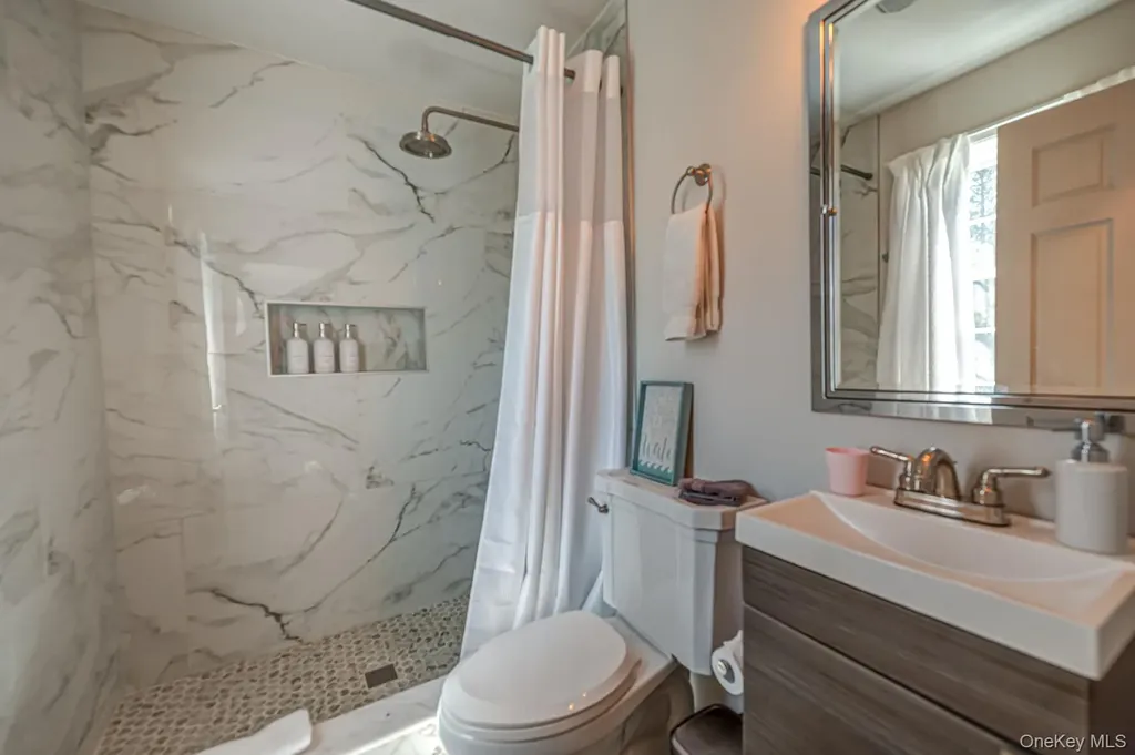 48 Springville Road Hampton Bays NY 11946