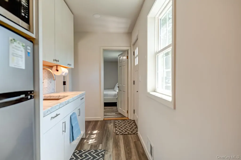 48 Springville Road Hampton Bays NY 11946