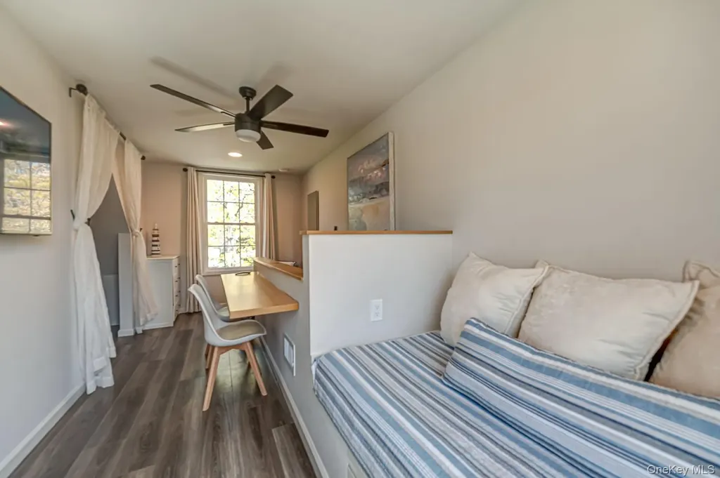 48 Springville Road Hampton Bays NY 11946