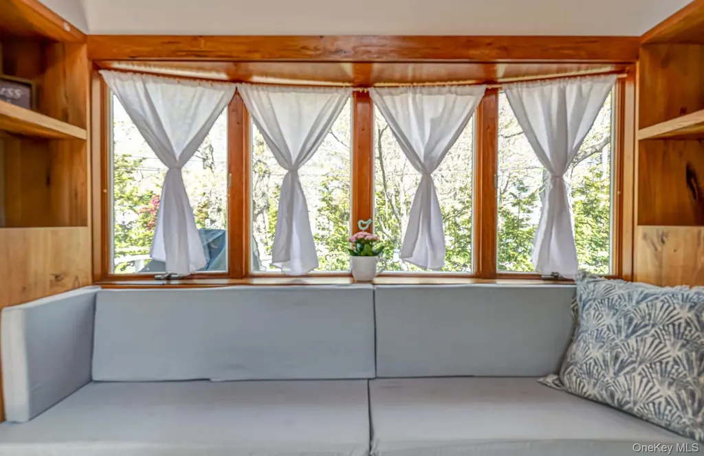 48 Springville Road Hampton Bays NY 11946