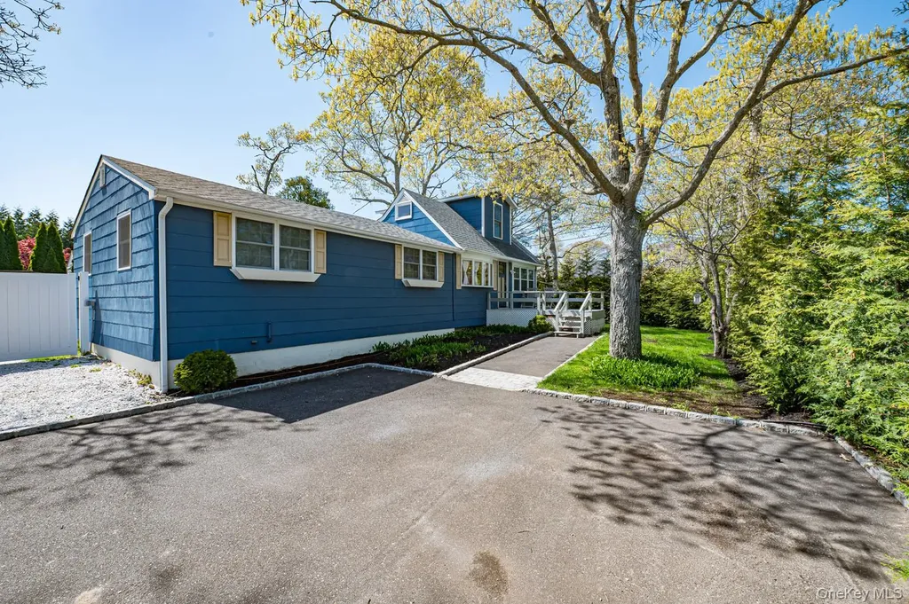 48 Springville Road Hampton Bays NY 11946