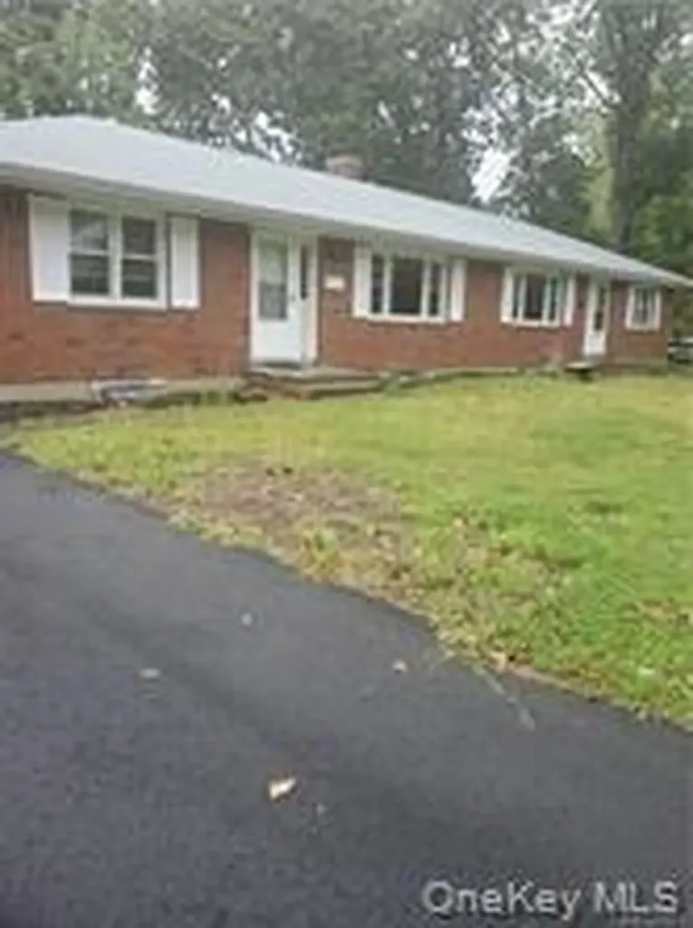 349 S Middletown Road Nanuet NY 10954