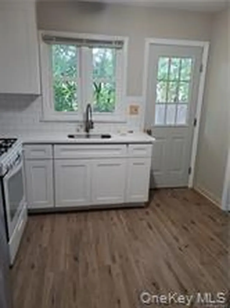 349 S Middletown Road Nanuet NY 10954