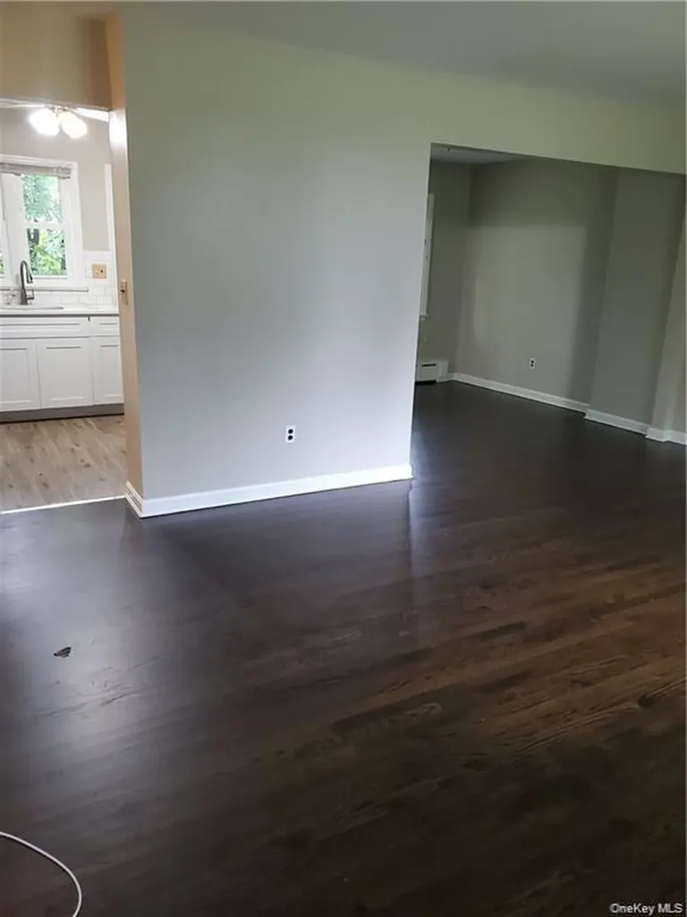 349 S Middletown Road Nanuet NY 10954