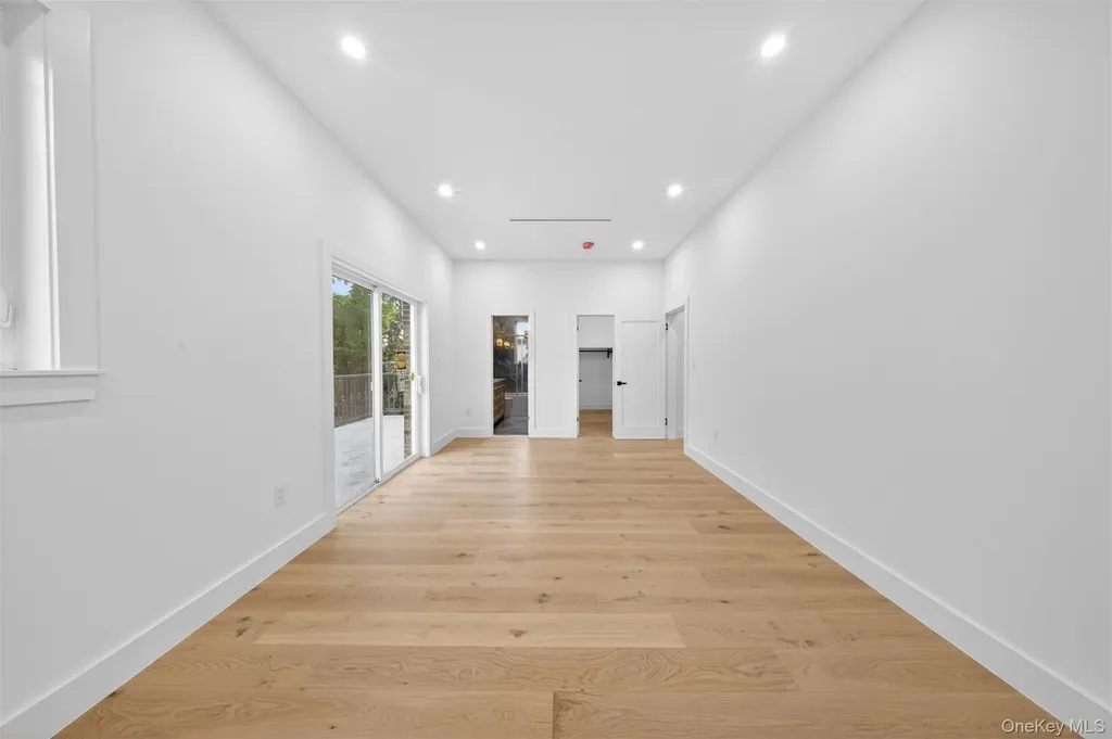 8366 Charlecote Ridge Jamaica NY 11432