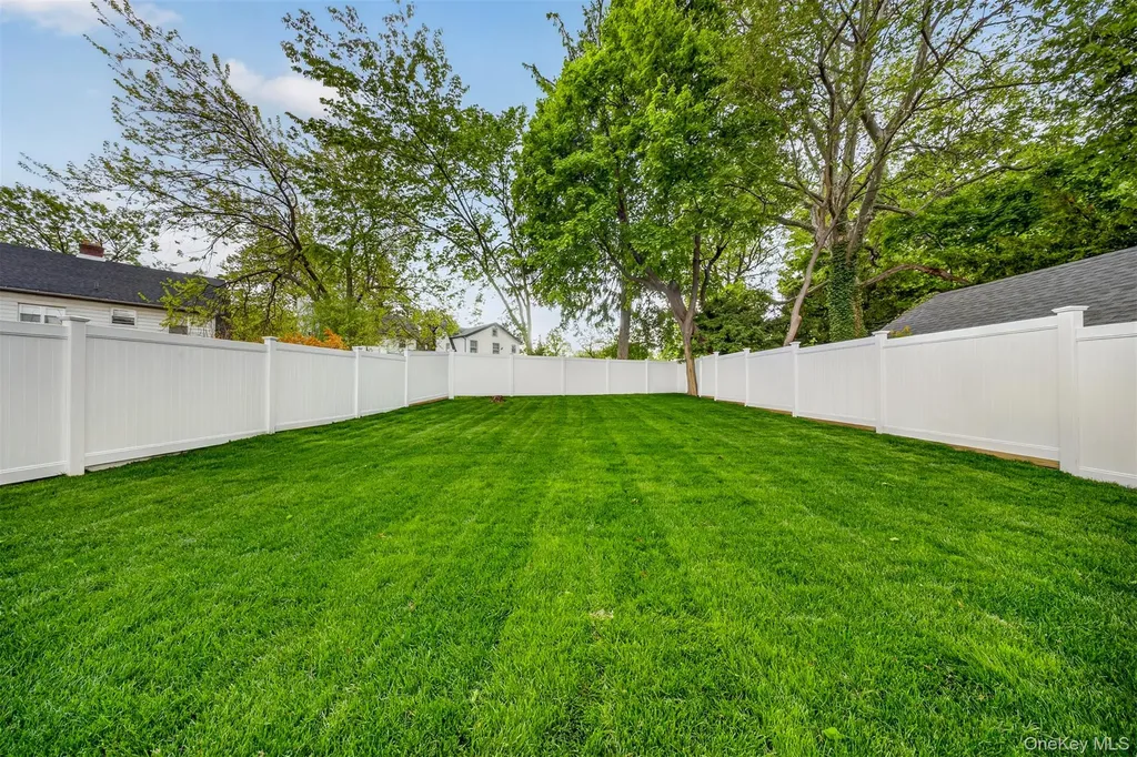 8366 Charlecote Ridge Jamaica NY 11432
