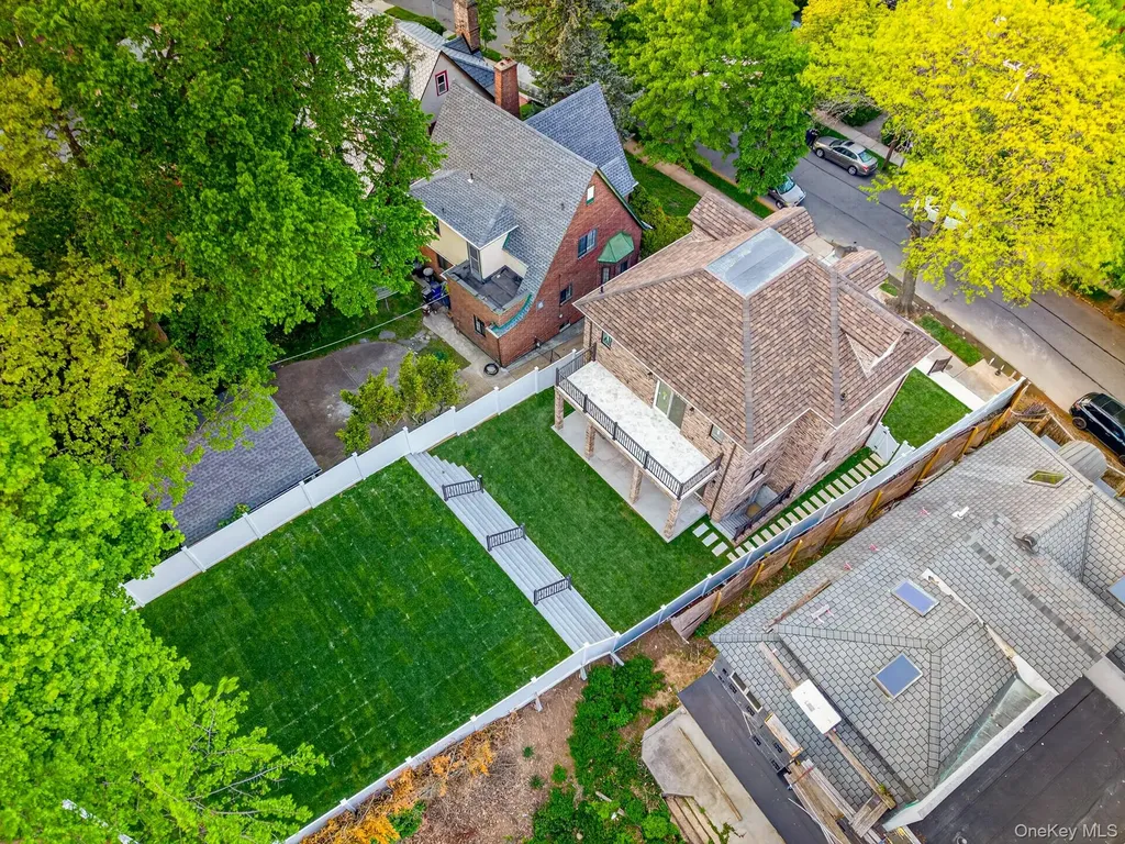 8366 Charlecote Ridge Jamaica NY 11432