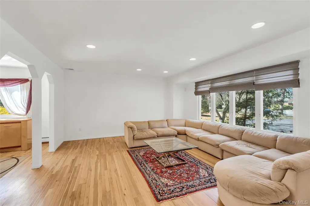 132 Washington Avenue Plainview NY 11803