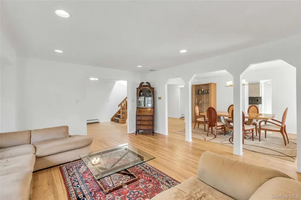 132 Washington Avenue Plainview NY 11803