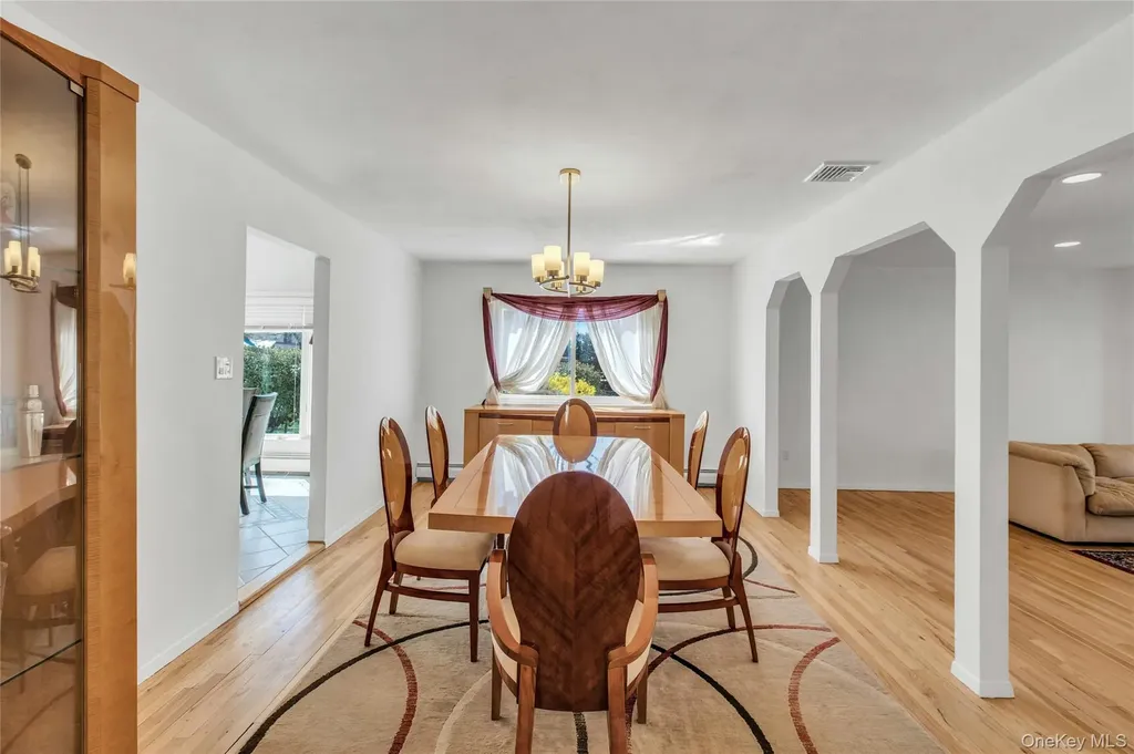 132 Washington Avenue Plainview NY 11803