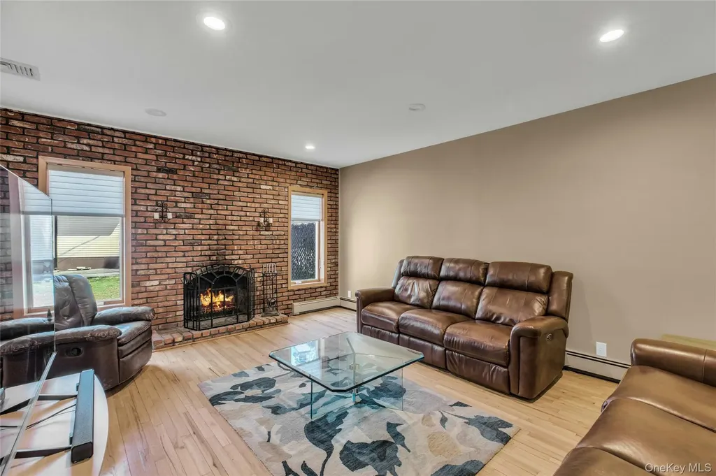 132 Washington Avenue Plainview NY 11803