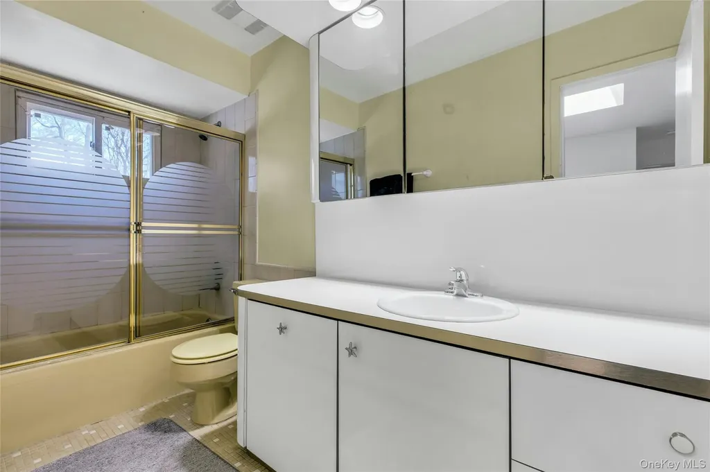 132 Washington Avenue Plainview NY 11803