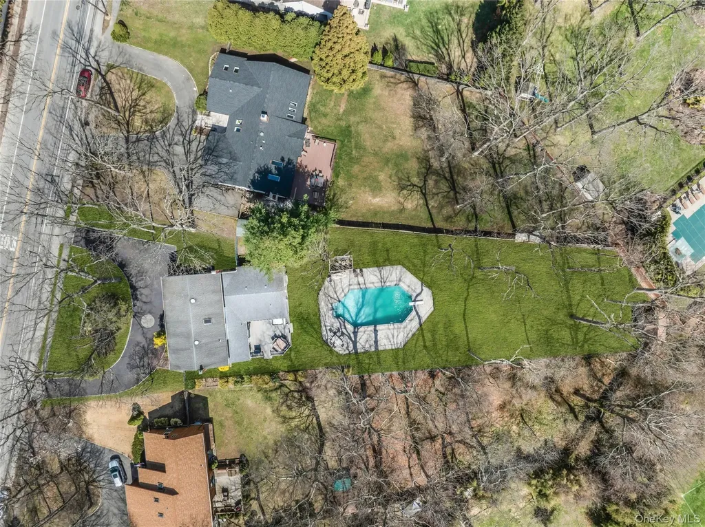 132 Washington Avenue Plainview NY 11803