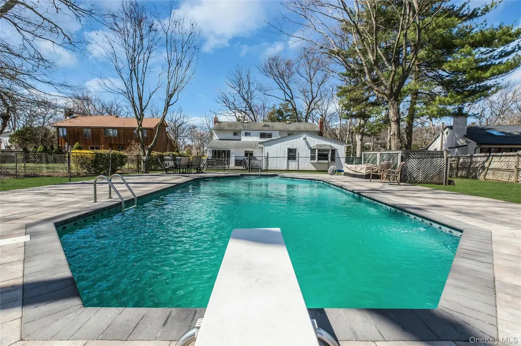 132 Washington Avenue Plainview NY 11803