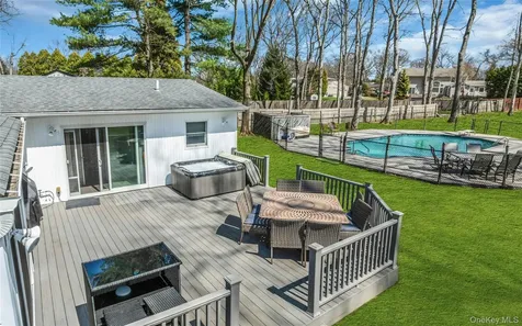 132 Washington Avenue Plainview NY 11803
