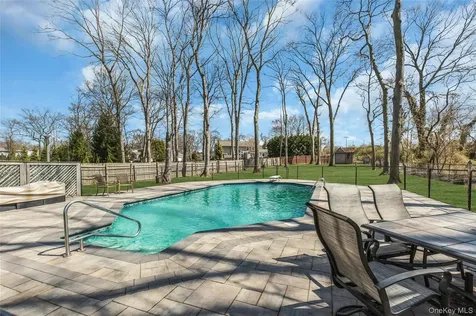132 Washington Avenue Plainview NY 11803