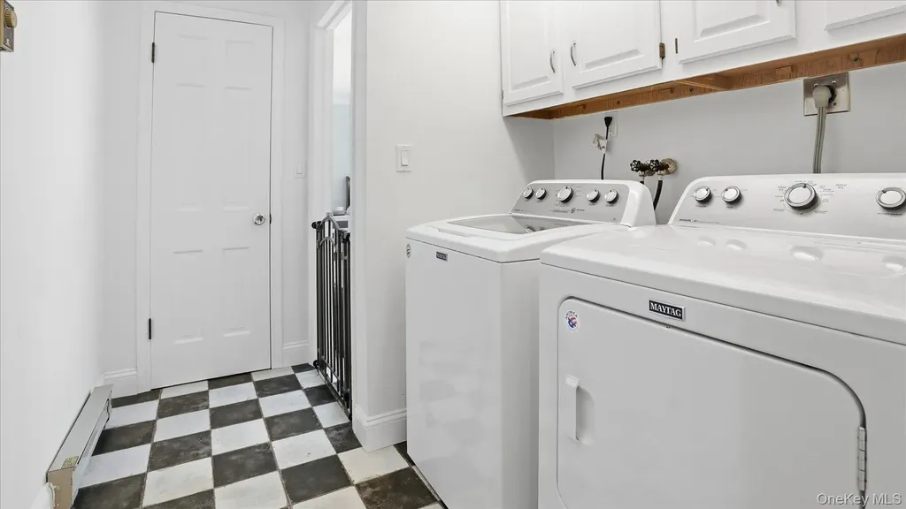18 Beaver Lane W Westhampton NY 11977