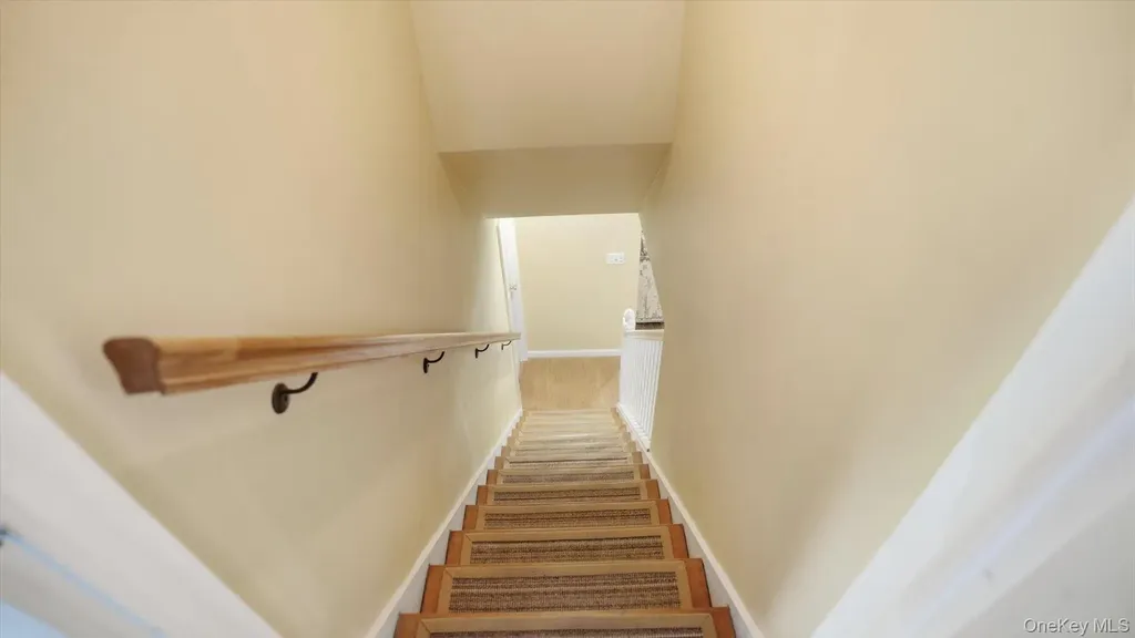 18 Beaver Lane W Westhampton NY 11977