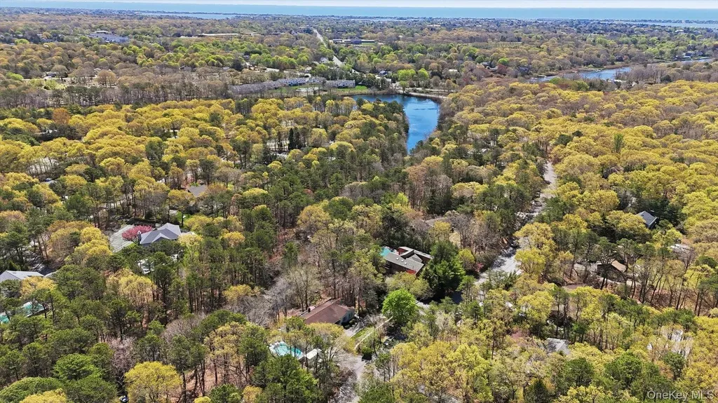 18 Beaver Lane W Westhampton NY 11977