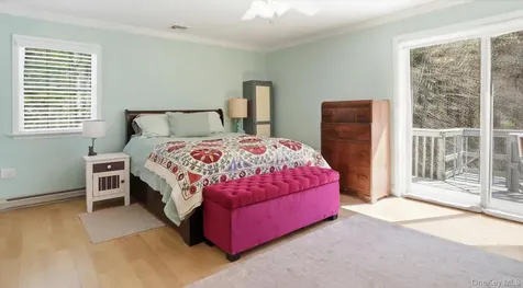 18 Beaver Lane W Westhampton NY 11977