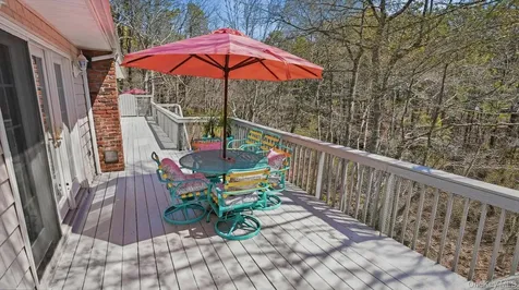 18 Beaver Lane W Westhampton NY 11977