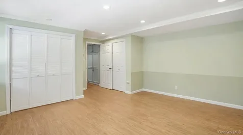 18 Beaver Lane W Westhampton NY 11977