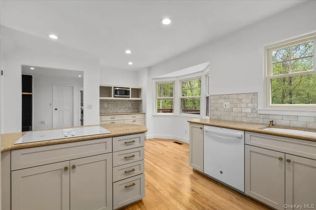 10 Silvermine Drive South Salem NY 10590