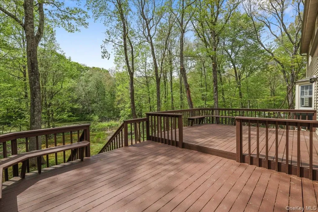 10 Silvermine Drive South Salem NY 10590