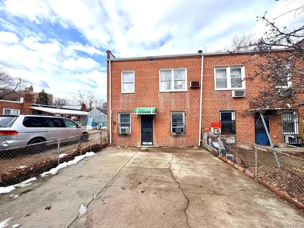 6143 157th Street Flushing NY 11367