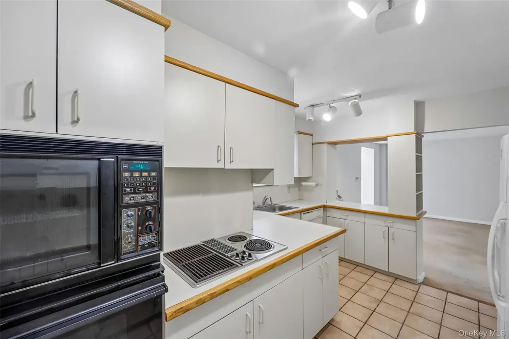 1331 Broadway Hewlett NY 11557