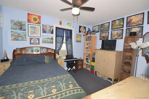 Lindenhurst NY 11757