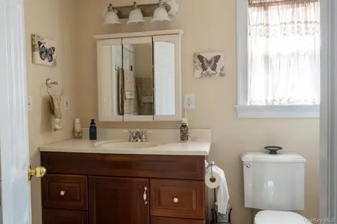 Lindenhurst NY 11757