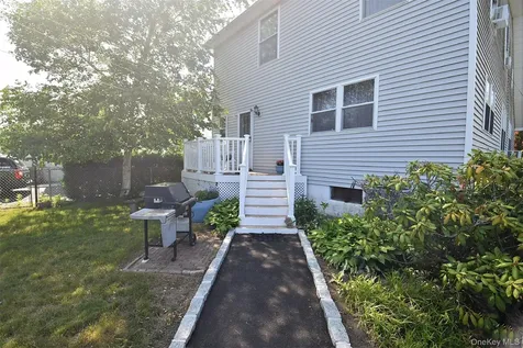 Lindenhurst NY 11757