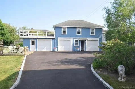 Lindenhurst NY 11757
