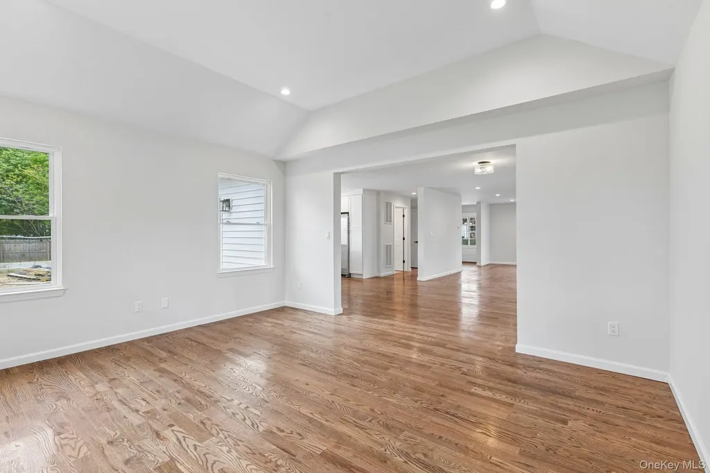 384 Scudder Avenue Copiague NY 11726